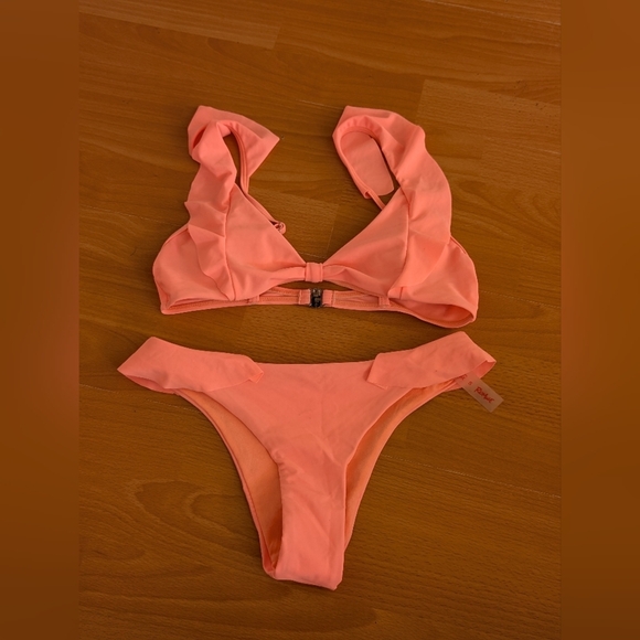 ROMWE Pink Ruffled Bikini Set - Picture 1 of 2